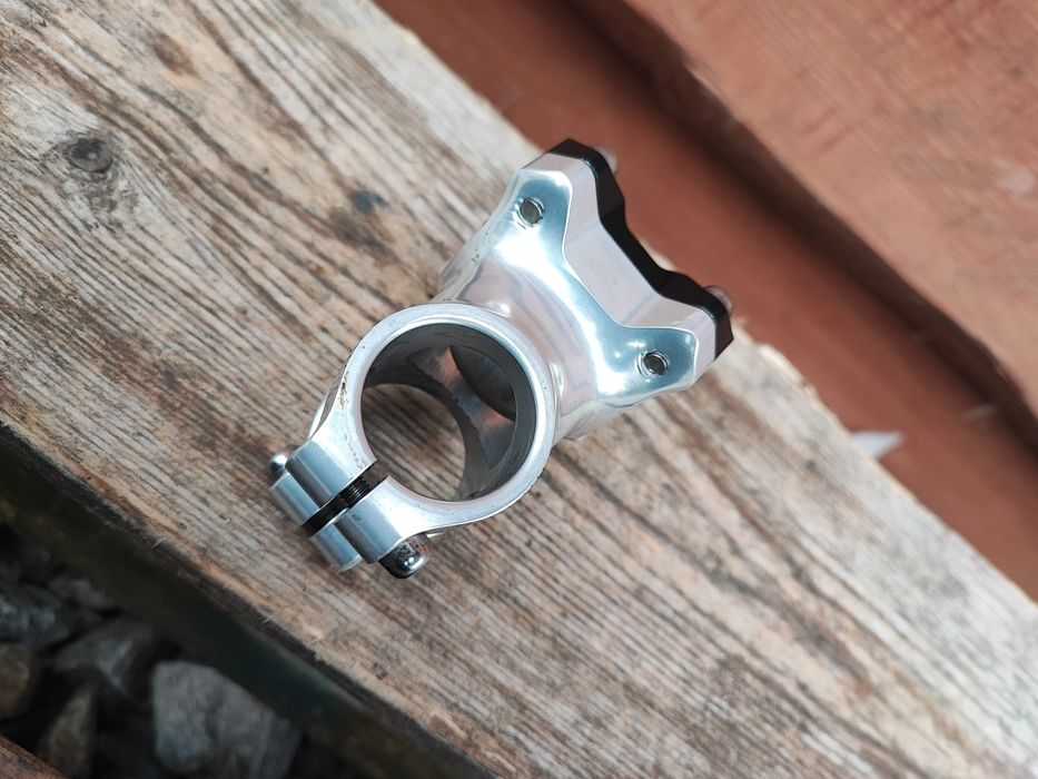 Mostek rowerowy Gravity Light 40mm 31.8 alu