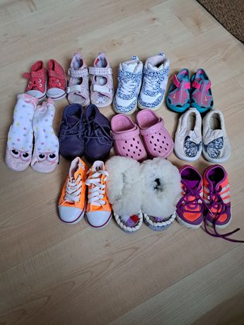 10 par butów dziecięcych 20-22