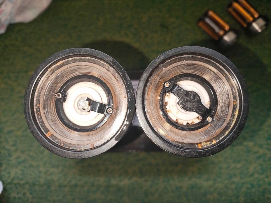 Набір Електромлин для солі та перцю Russell Hobbs