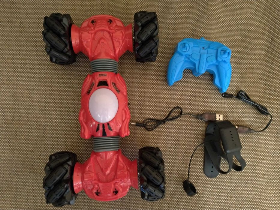 Трюкова машинка джип всюдихід на радіокеруванні