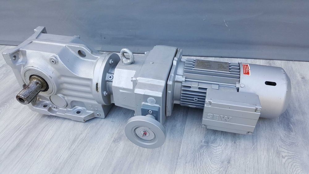 Motoreduktor SEW k67 d16b/hs dt80k4/bmg Przekładnia 7.5-37 obr.