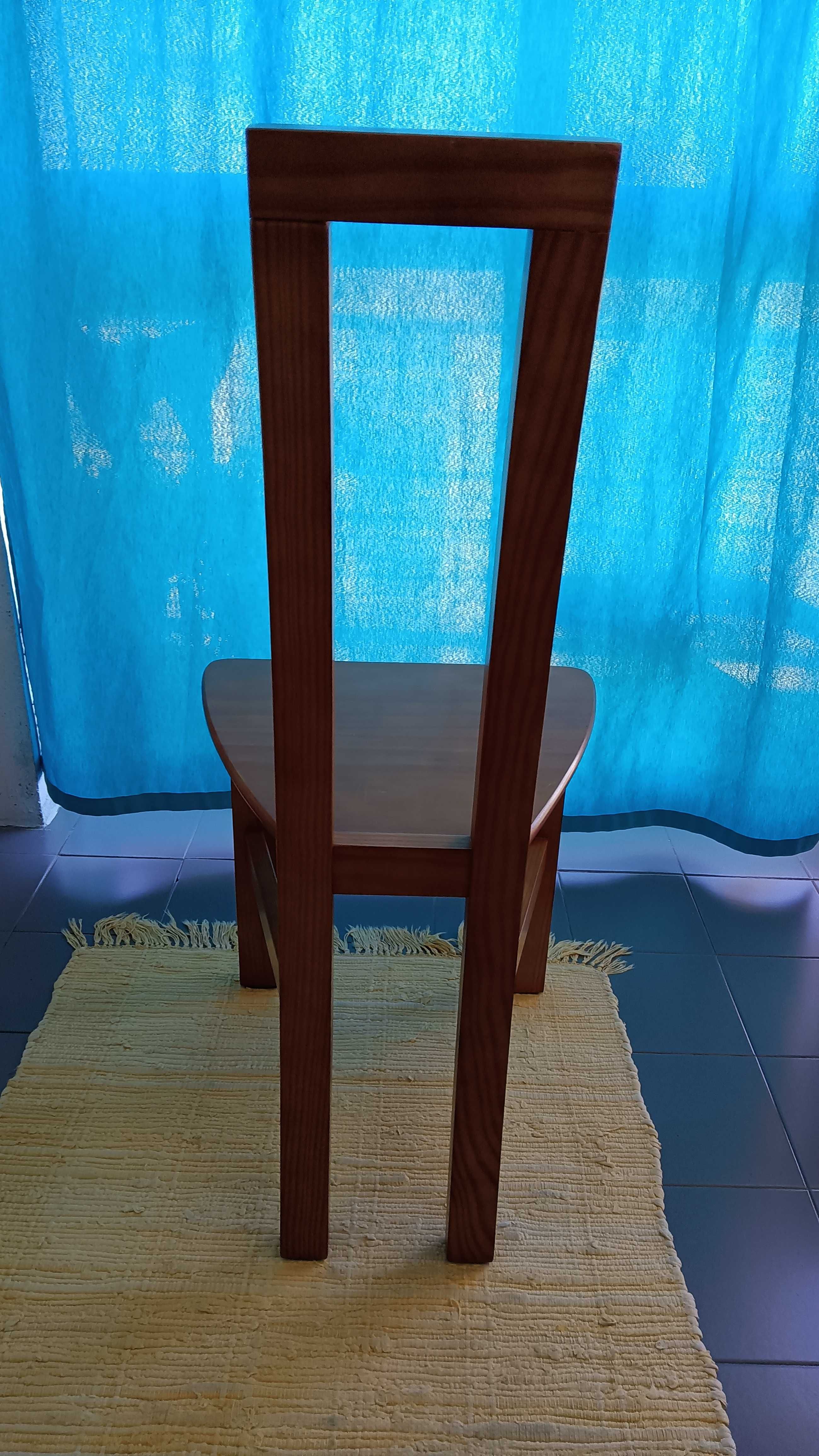 4 Cadeiras Madeira Maciça
