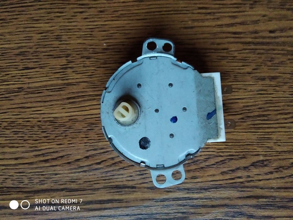 Моторчик низко оборотный для вращения блюда в микроволновке  оригинал