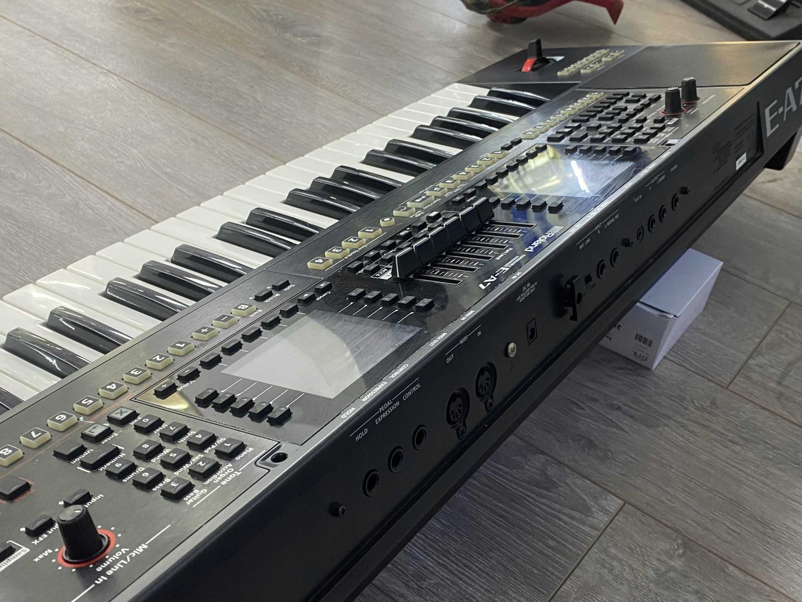Aranżer/Syntezator/Keyboard Roland E-A7
