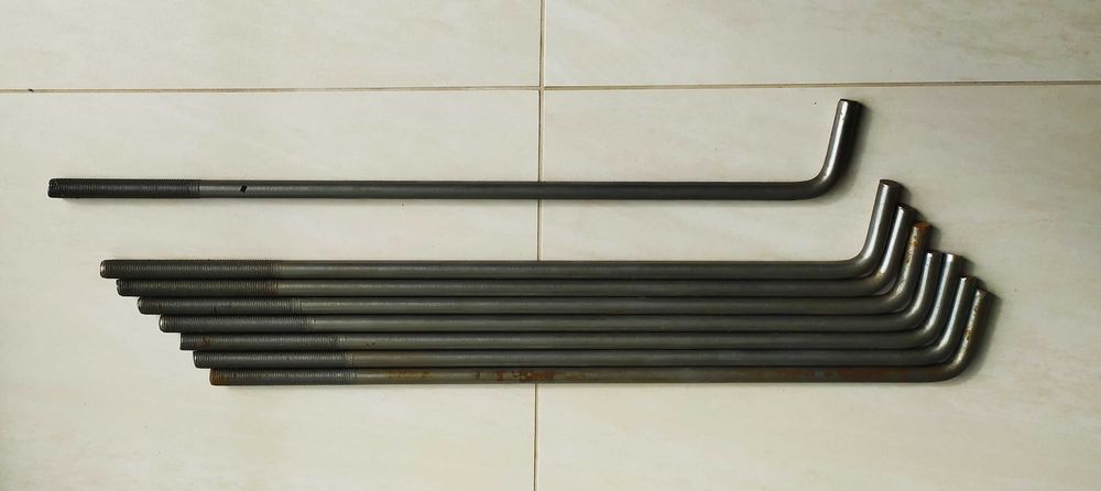 Kotwy fundamentowe M16, długość 60 cm, 8 sztuk.