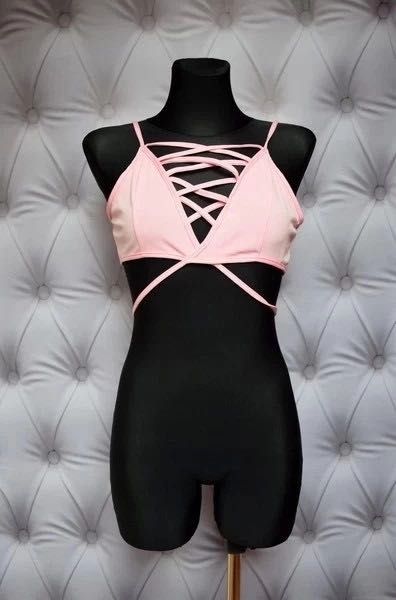 Crop top koszulka dekolt V wiązany zip różowa M