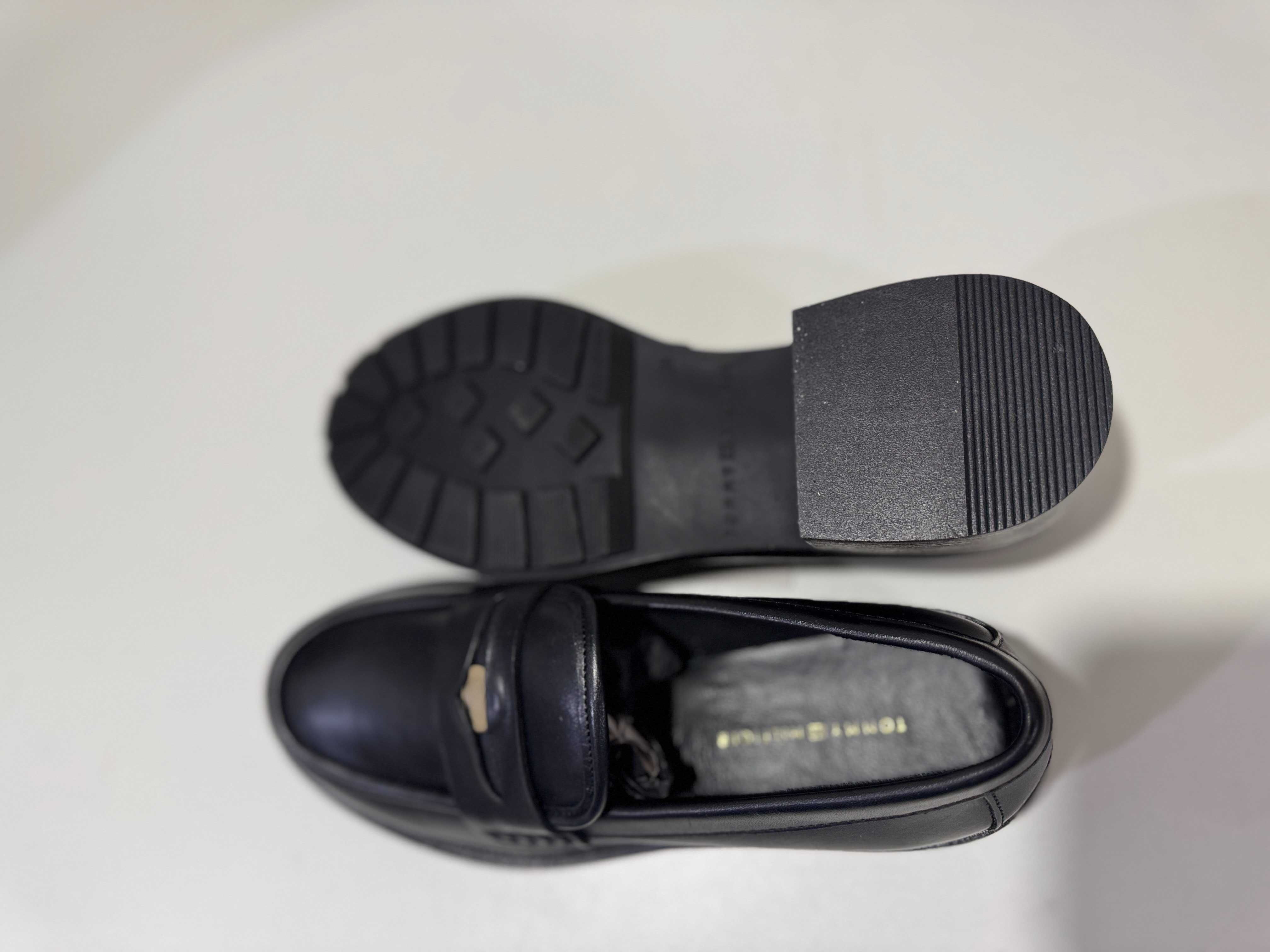 Жіночі лофери Tommy Hilfiger ICONIC LEATHER, 36 р.