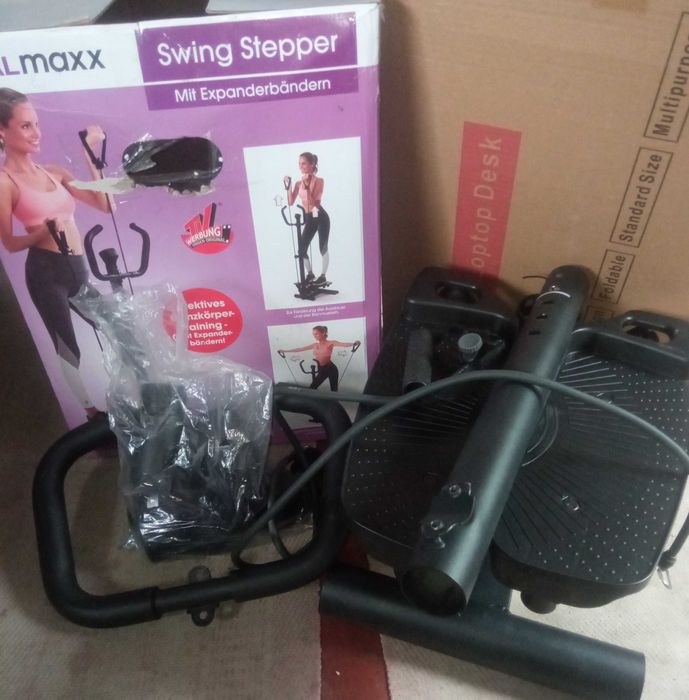 Фітнес-тренажер VITALmaxx swing stepper з 2 еспандерами - чорний