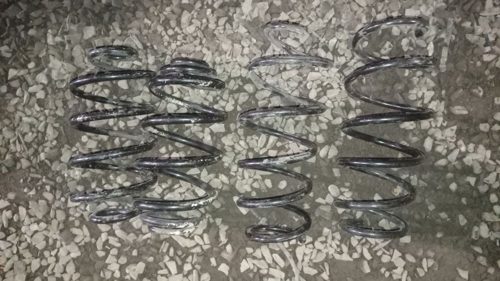 Пружина передня Опель Зафіра В  Пружина задня  Zafira B