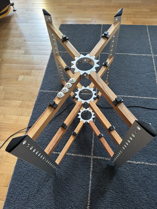 Стойка под аудио аппаратуру Spider