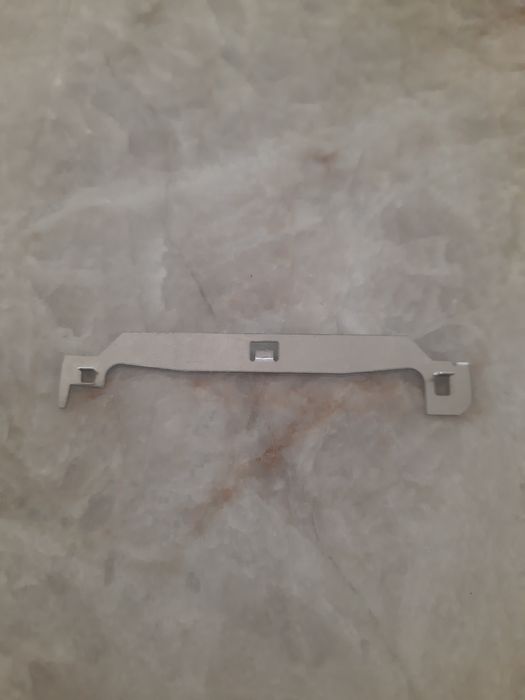 Peça metálica usada para Sony Vaio VGN-FE31M – suporte/fixação