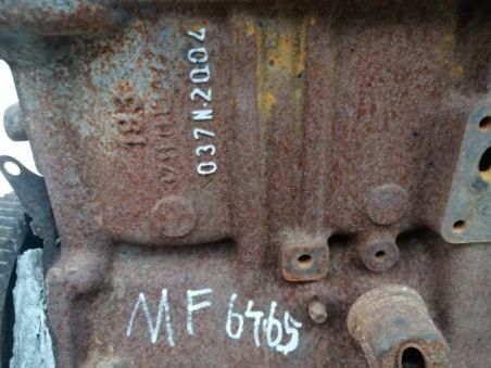 Silnik Perkins 4 cylindrowy do Massey Ferguson 6445 uszkodzony