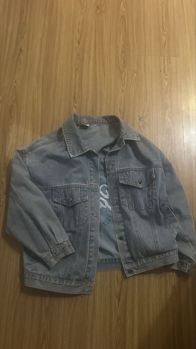 Джинсова куртка блакитна