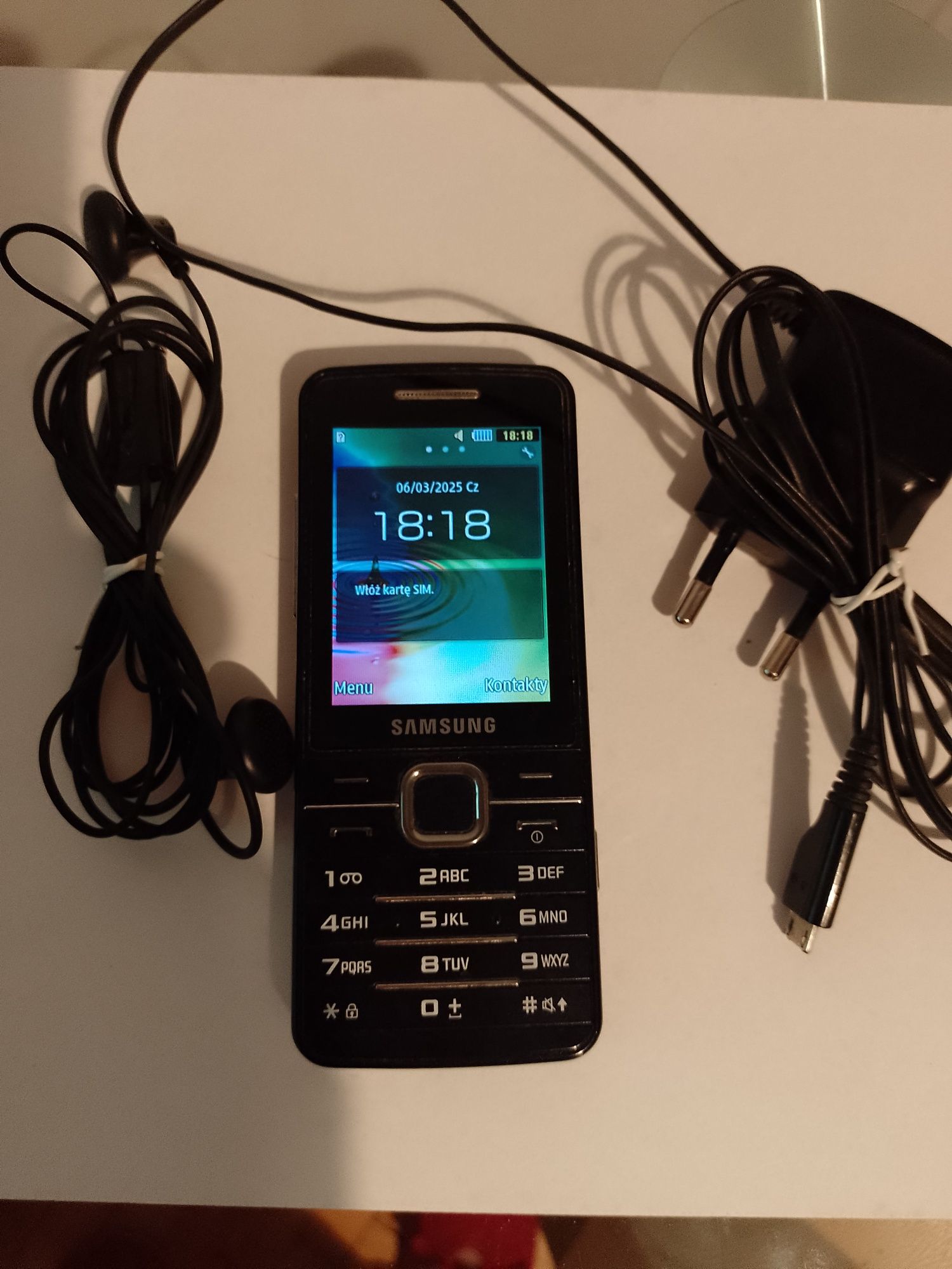 Telefon Samsung GT-S5611