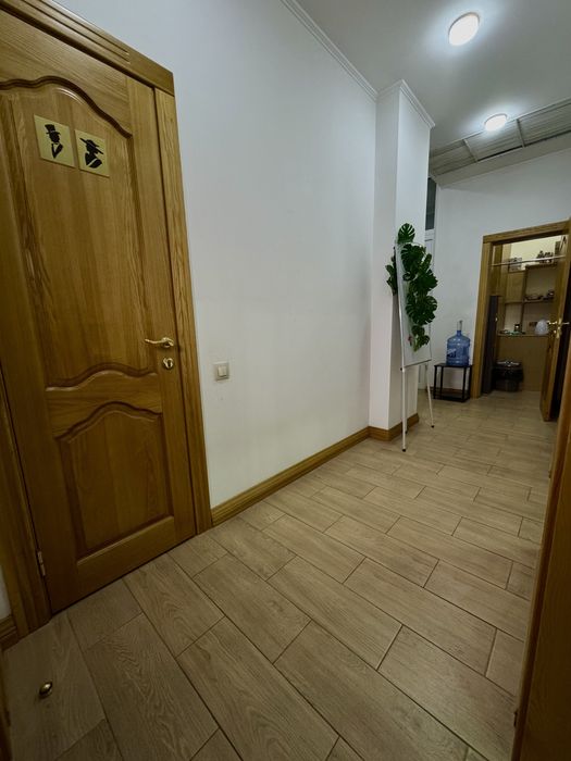 Продаж студії краси