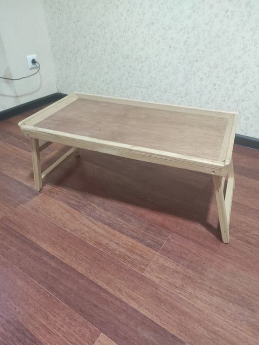 Столик розкладний, сніданок у ліжко