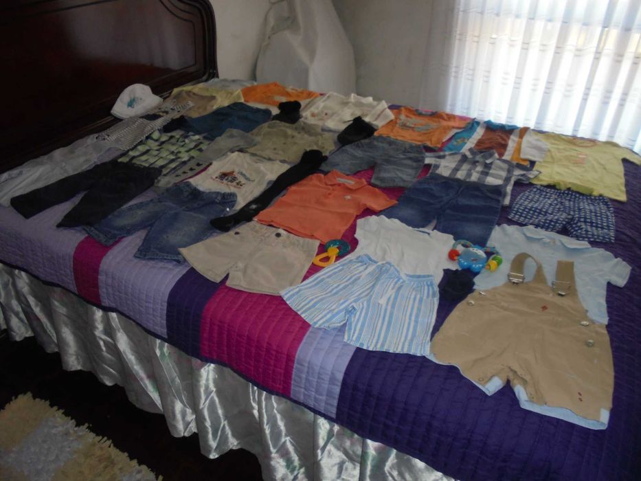 lote de roupa de menino bebé o chapéu branco