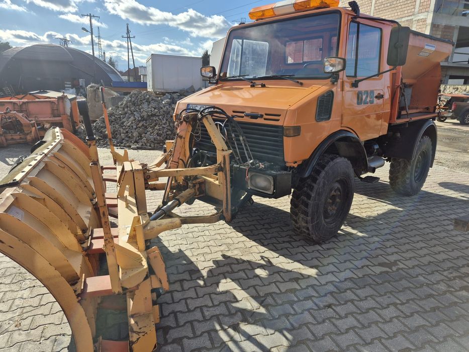 Mercedes-Benz UNIMOG 1400
