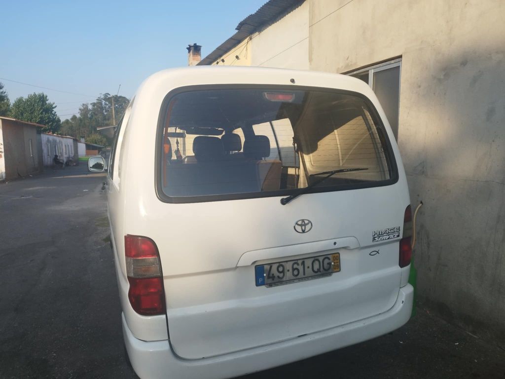 Toyota HiAce 6Lugares
