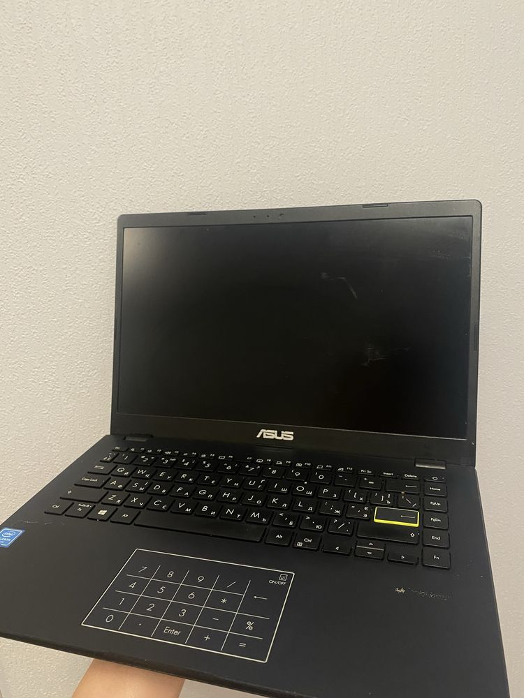 ТОРГ Ноутбук Asus Vivobook E410MA 238/4