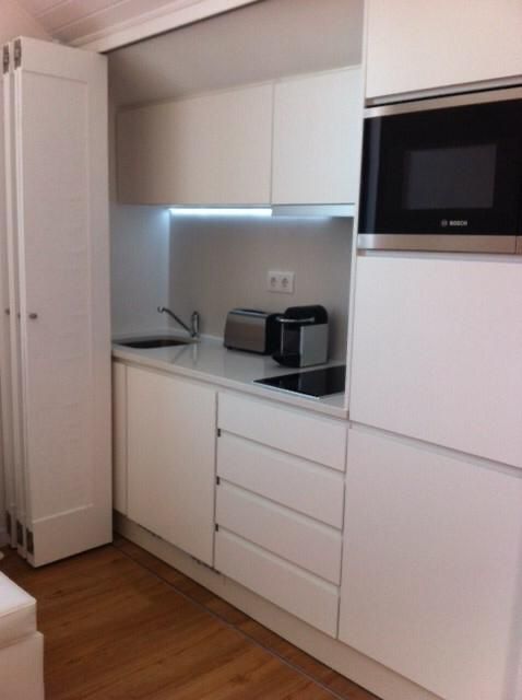 Livre Julho!! T1 a 100 metros da praia c/ garagem