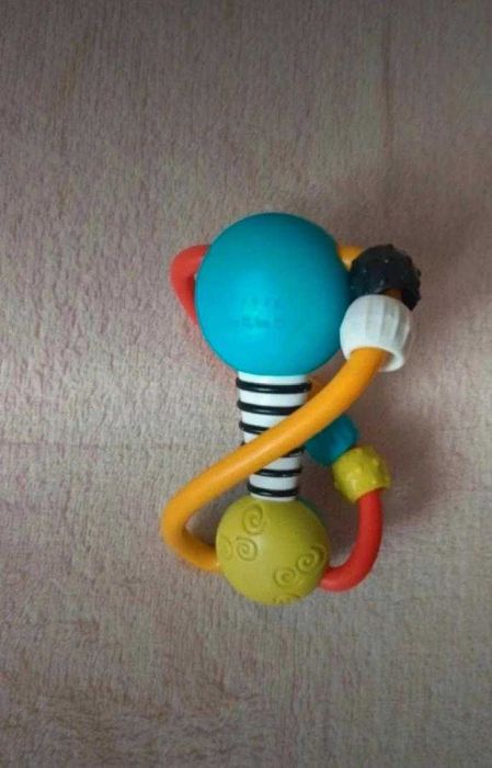 Grzechotka niemowlęca