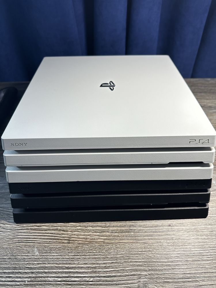 Sony Play Station 4 Pro 1tb