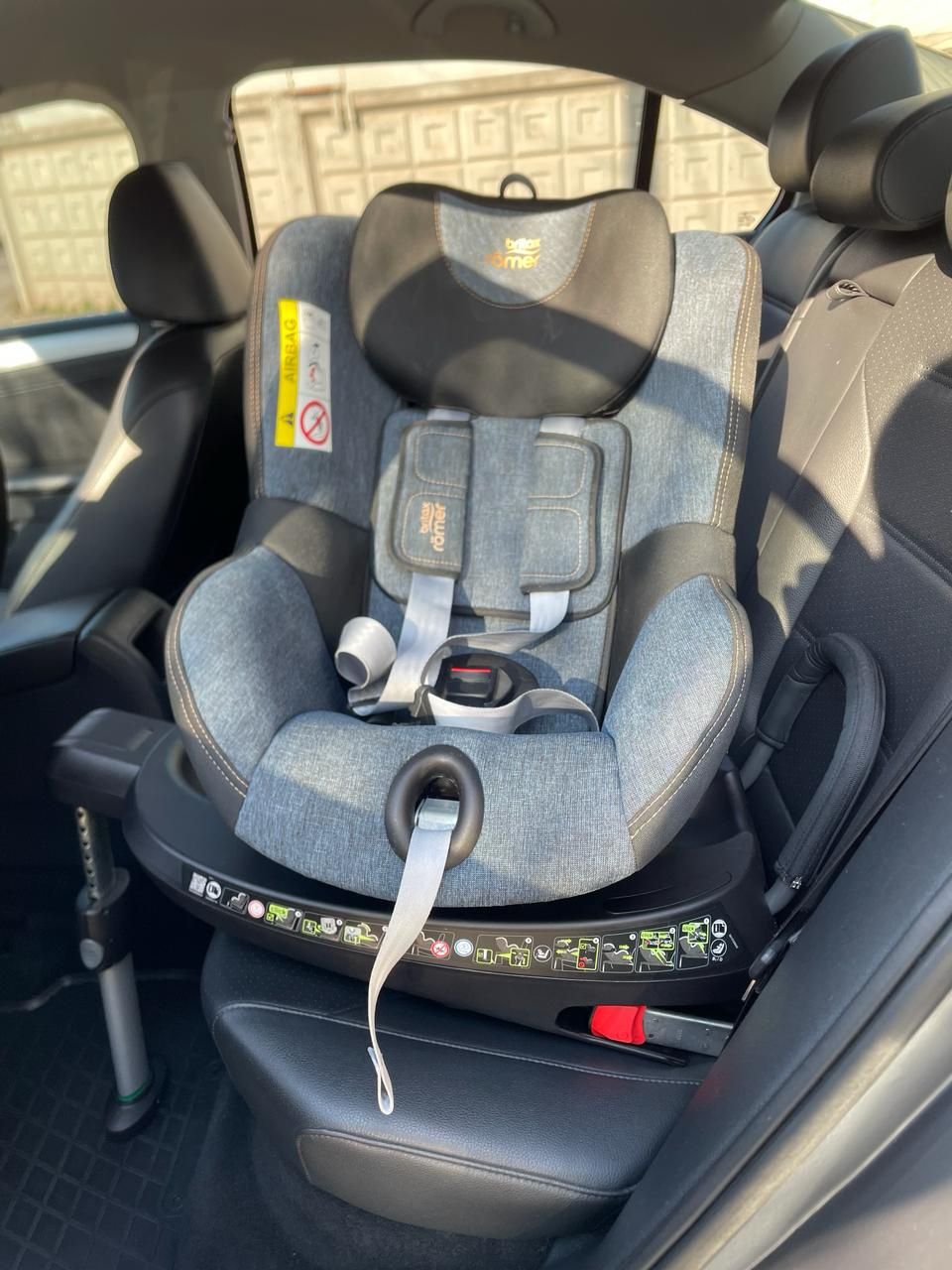 Детское автокресло Britax Römer Dualfix2 R (Blue Marble)