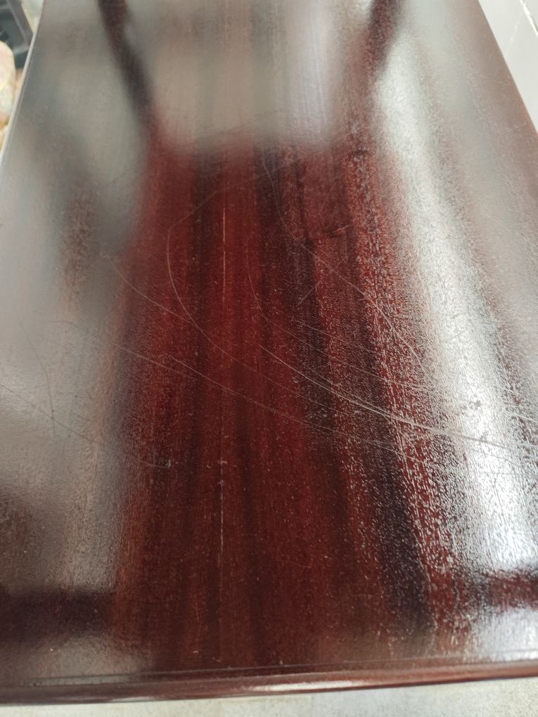 Mesa de apoio  cor castanho