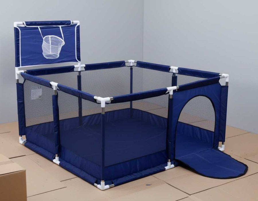 Манеж. Дитячий майданчик. Манєж