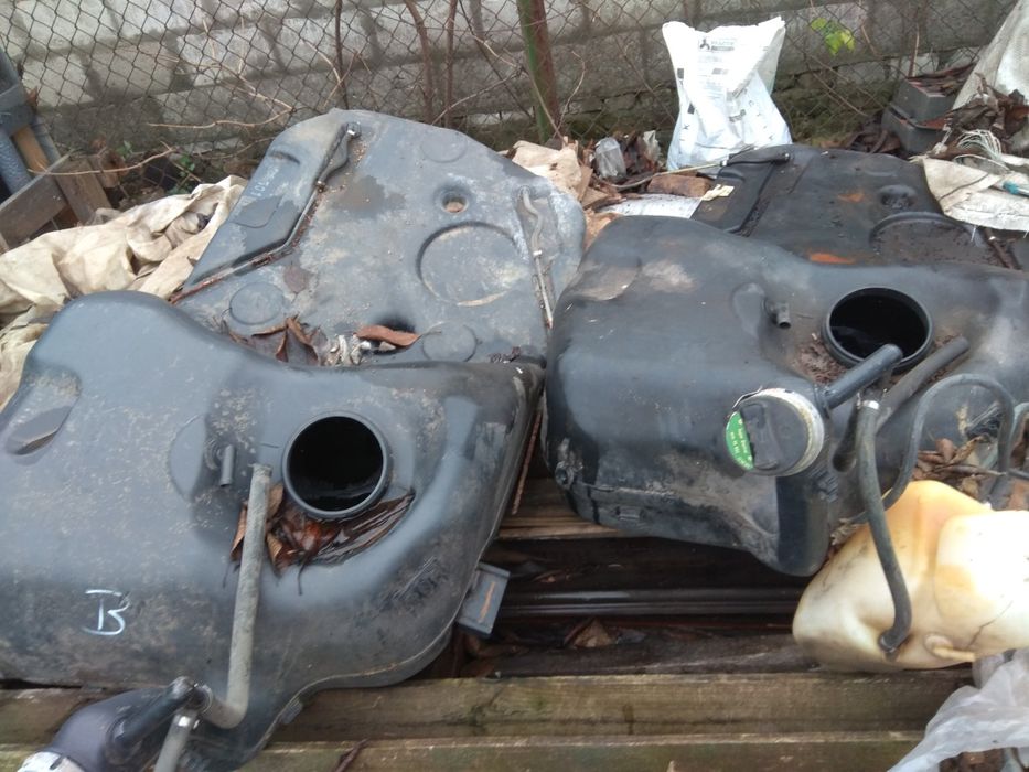 Бензобак БМВ Е34..продам .договорная