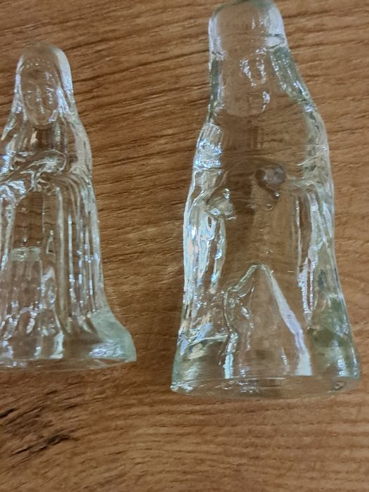 Figurki szklane do szopki świątecznej