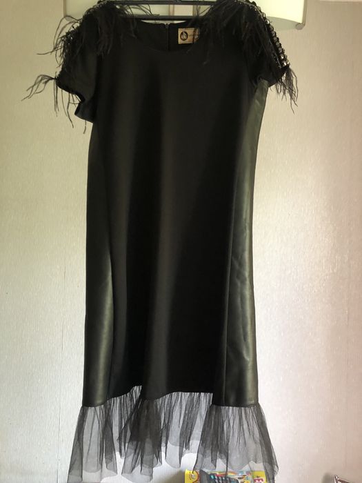 Шикарное платье , новое !