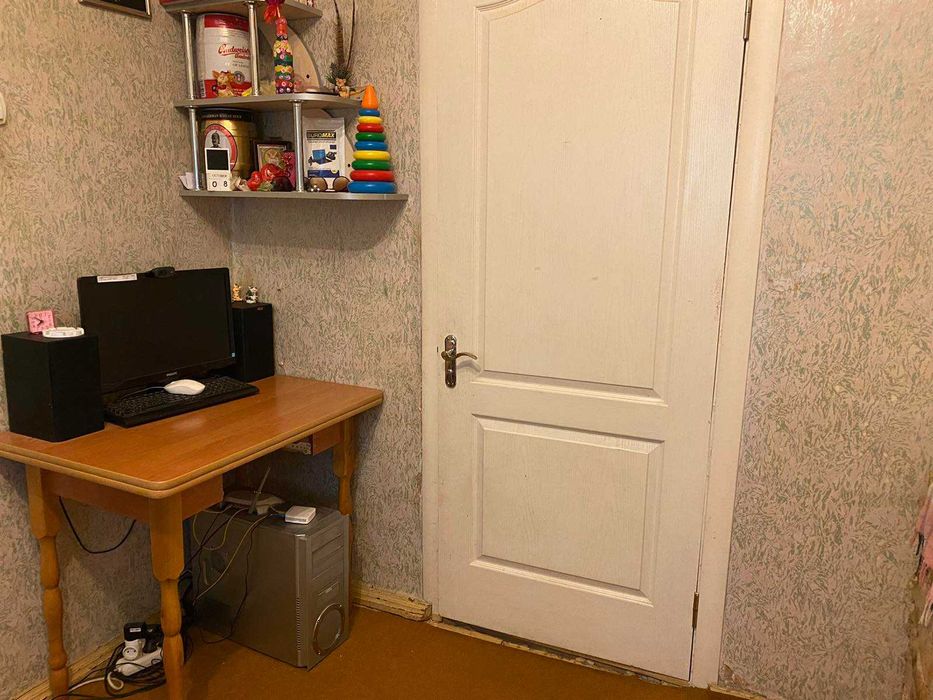 Терміново!Продам теплий будинок у центрі,з ділянкою 11 соток,газ,піч