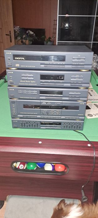 Wieża Diora i 2 kolumny