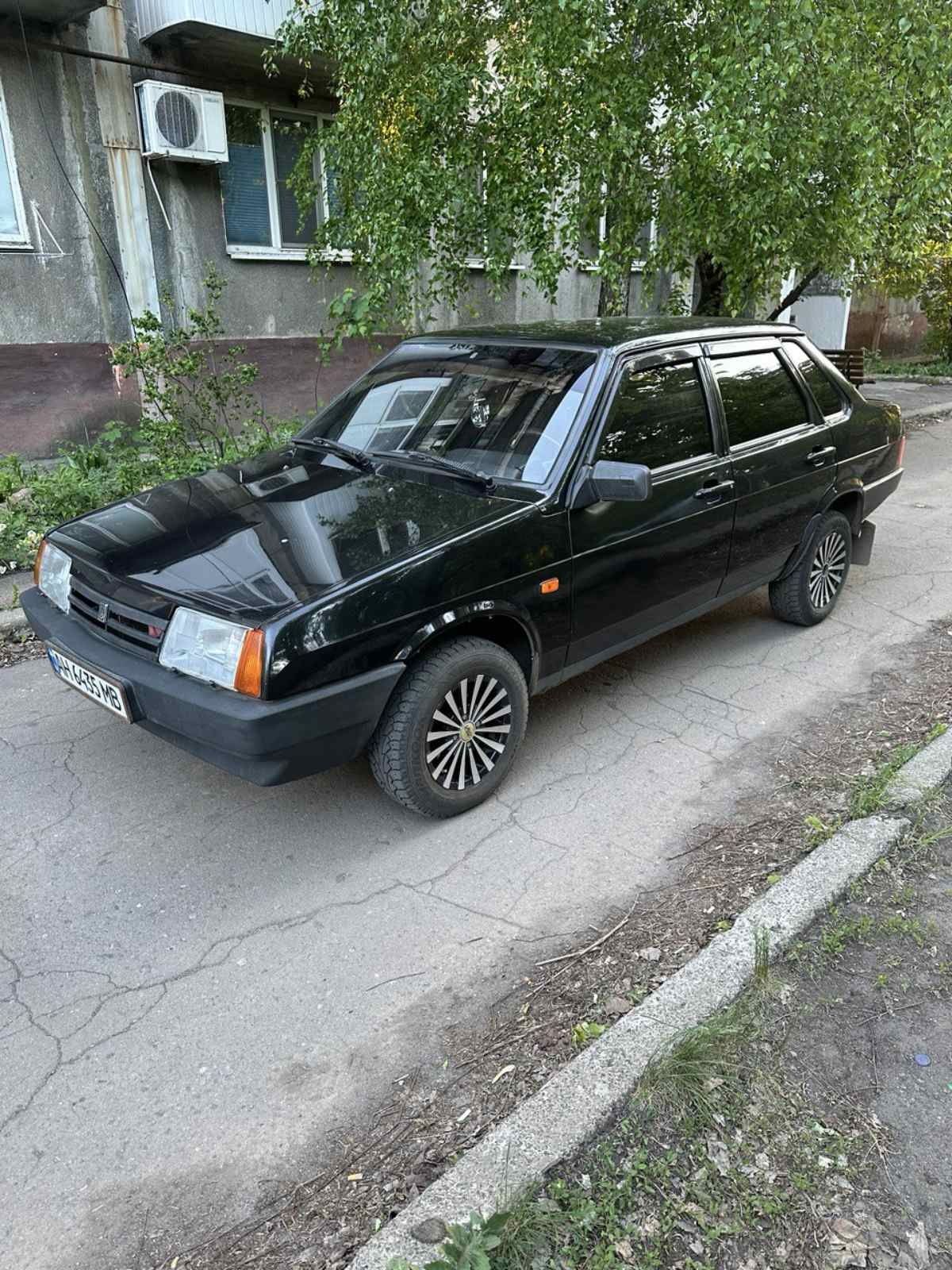 Автомобиль ВАЗ 21099