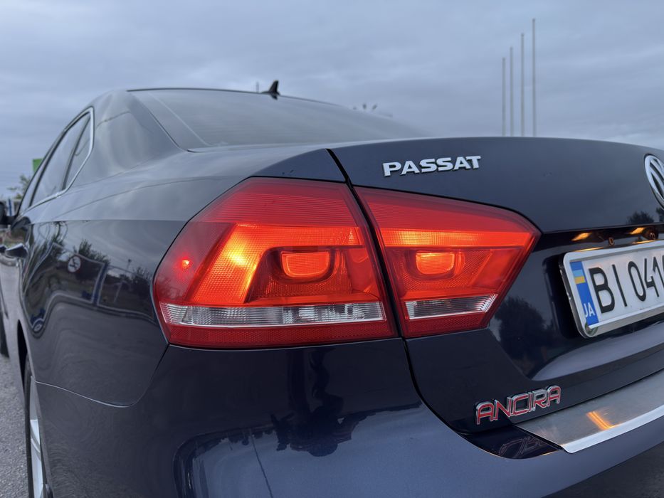 Volkswagen Passat Se 2013 Blue 2.5L