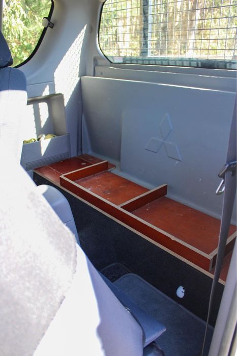 Mitsubishi l 200 4x4  de 2oo8    King cab  de 2 lugares   14 500 euros