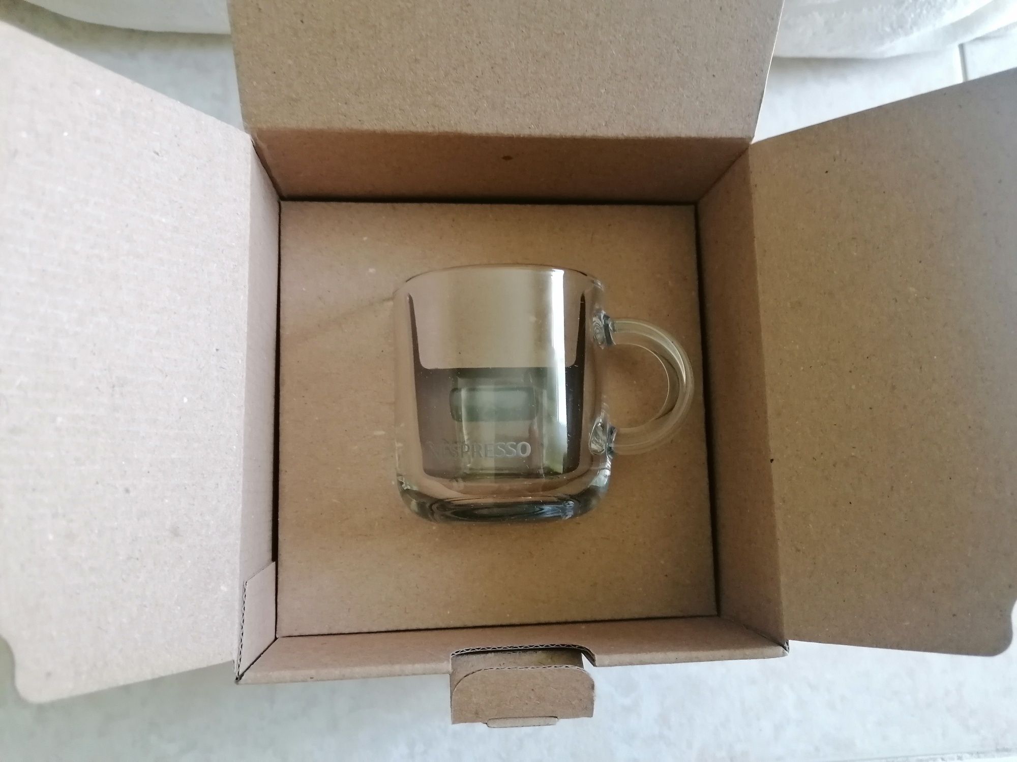 Chávena de café vertuo Nespresso Nova e em embalagem original