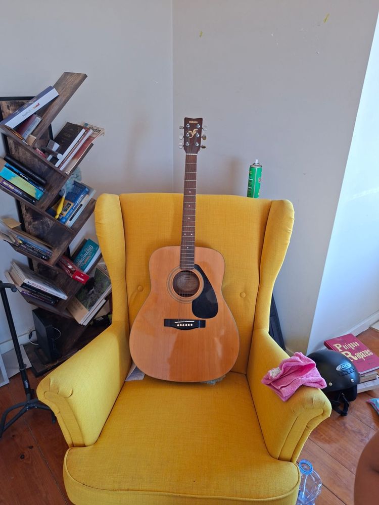 Yamaha FG 410EA Guitarra semi-acústica de cordas de aço