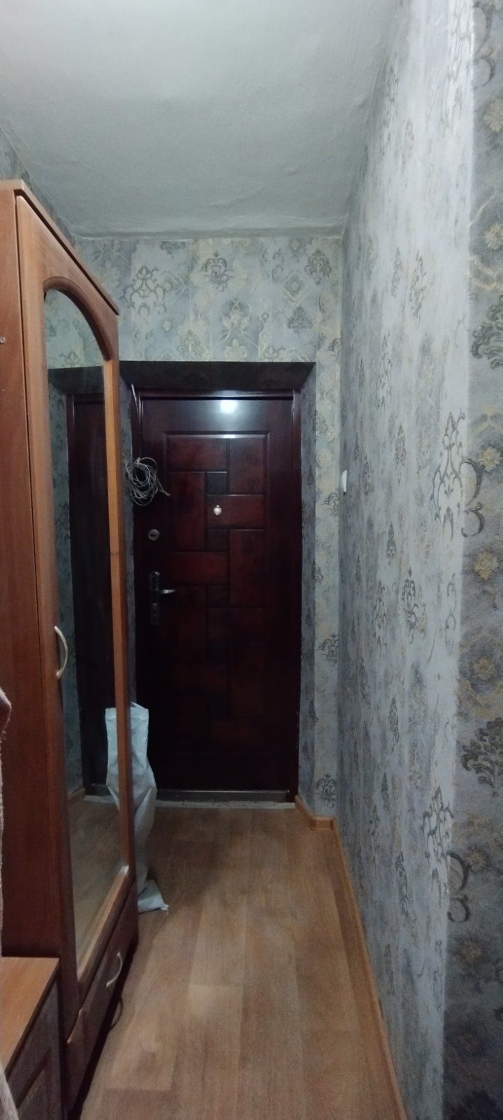 Оренда 1кв.центр меблі техніка,ціна договірна.