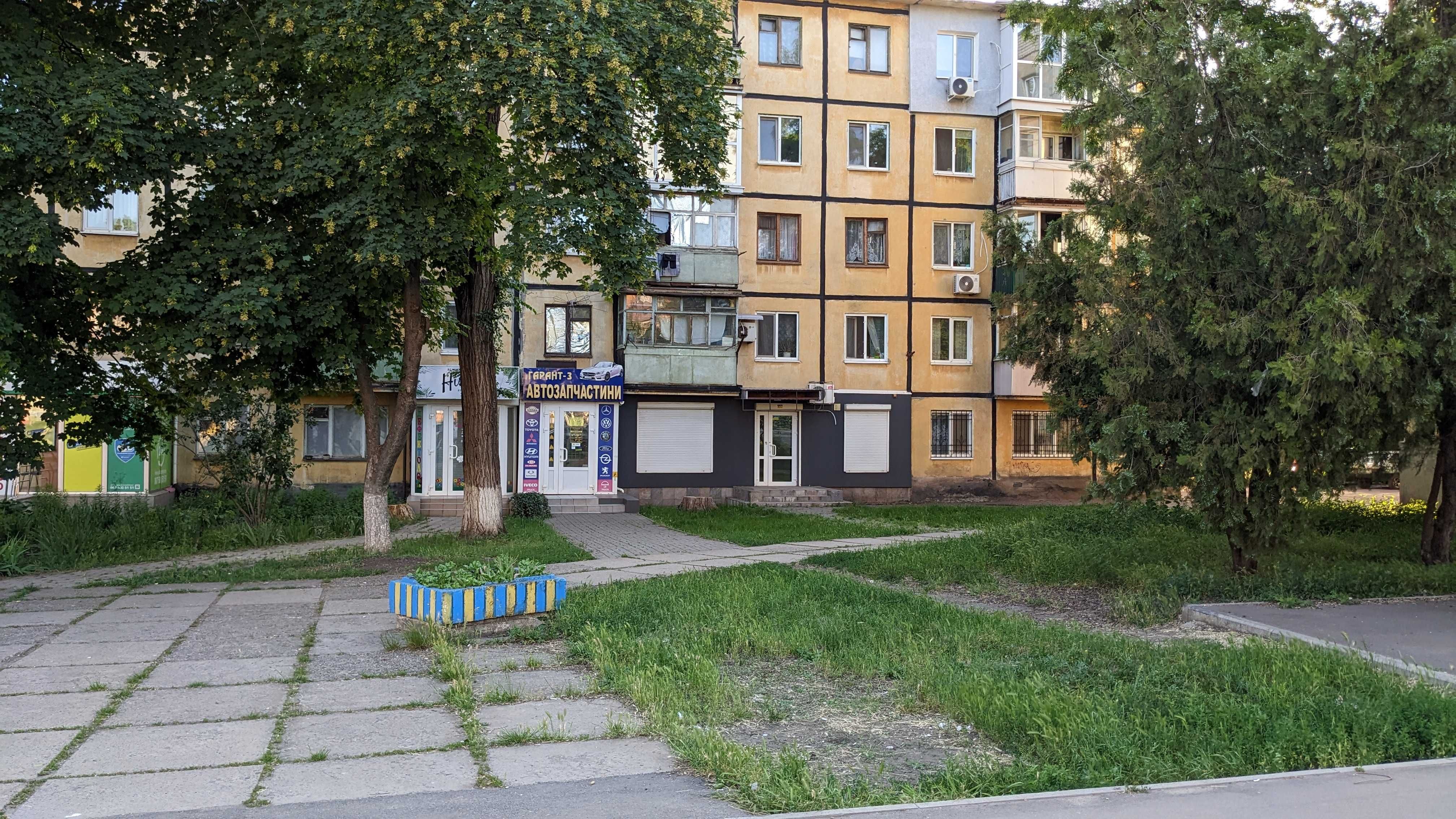 Оренда приміщеня  червона лінія  173 кв Фукса 22