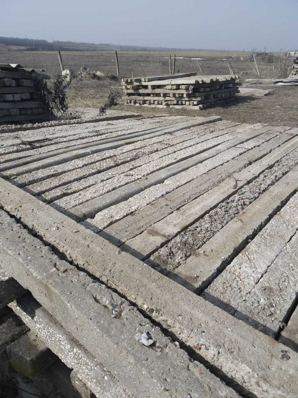 стовпчики, стовпи, столбики, столбы, сітка забор огорожа паркан