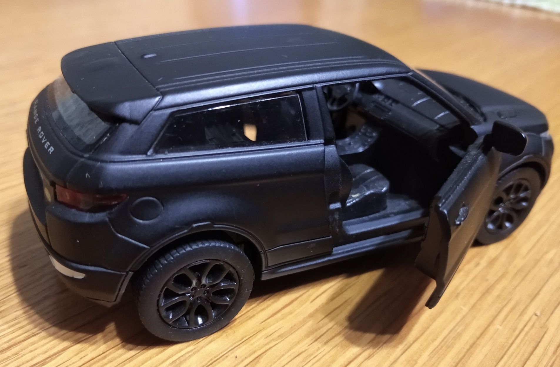 Масштабная литая модель Range rover (13 см)