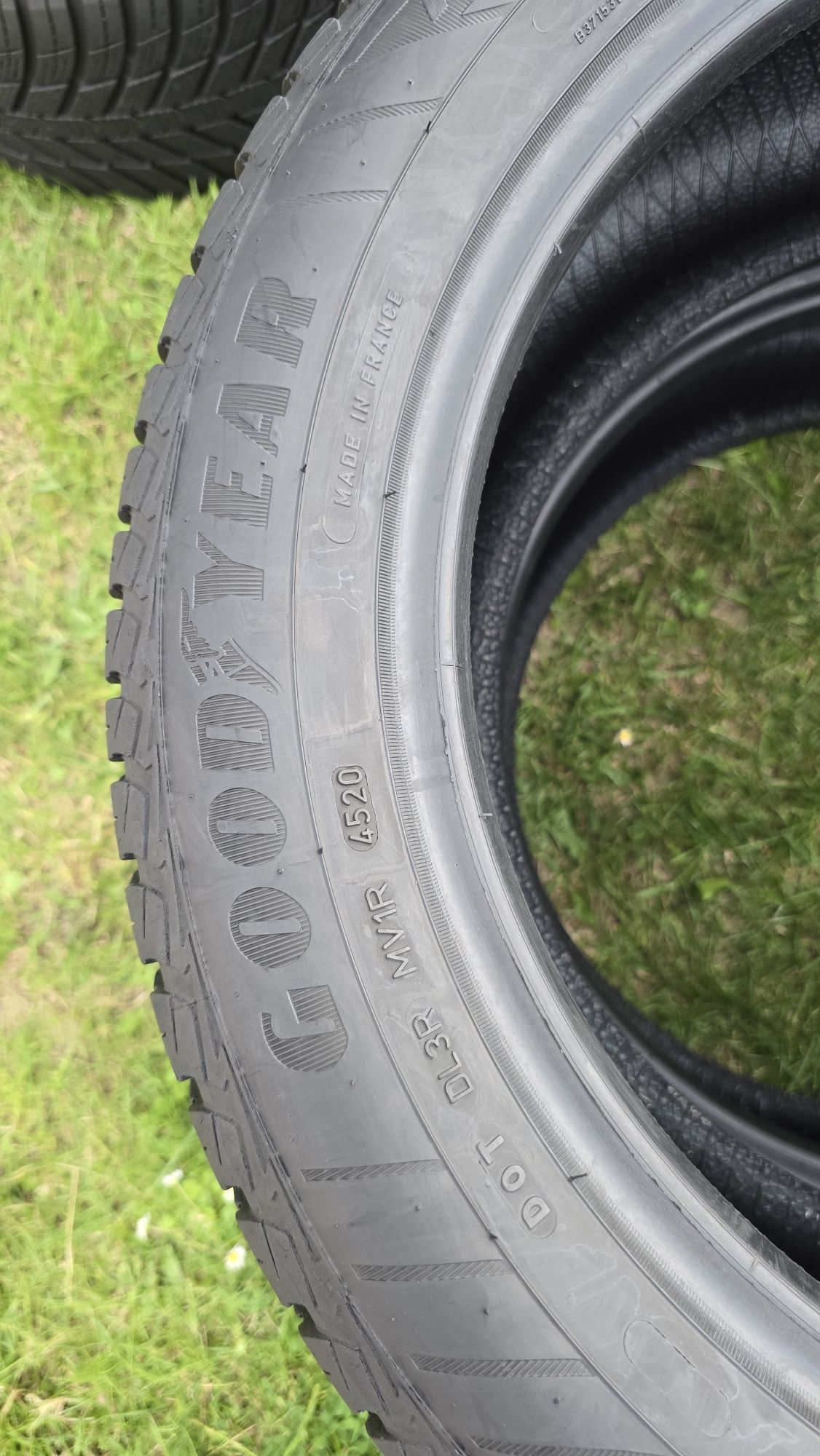 215/55R17 Goodyear opony całoroczne. Idealne. Wysyłka, montaż.