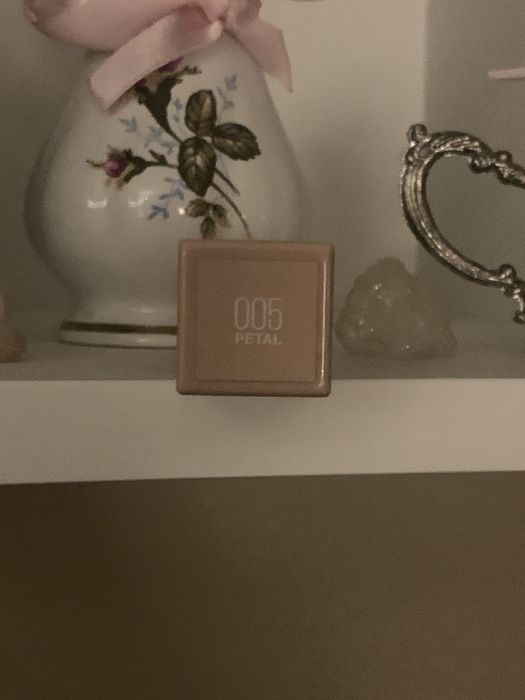 błyszczyk maybelline lifter gloss odcień 005 petal