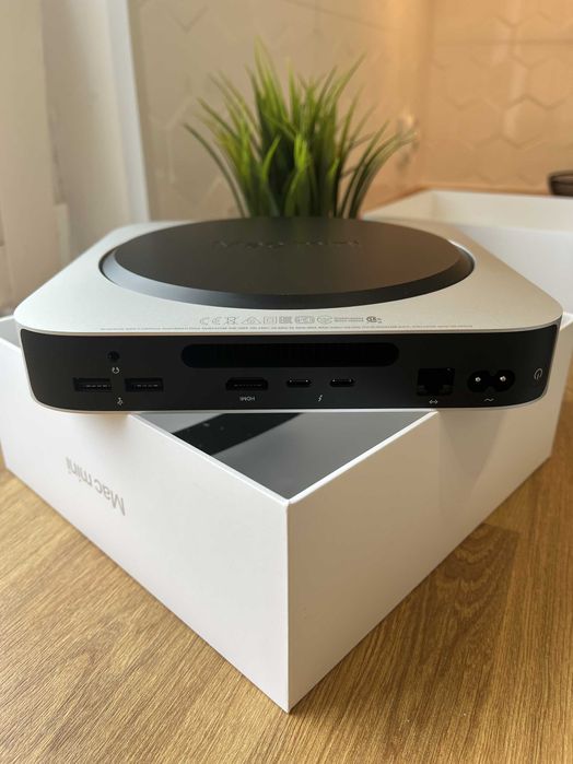 Apple Mac Mini M1 8GB RAM 256GB SSD w idealnym stanie z akcesoriami