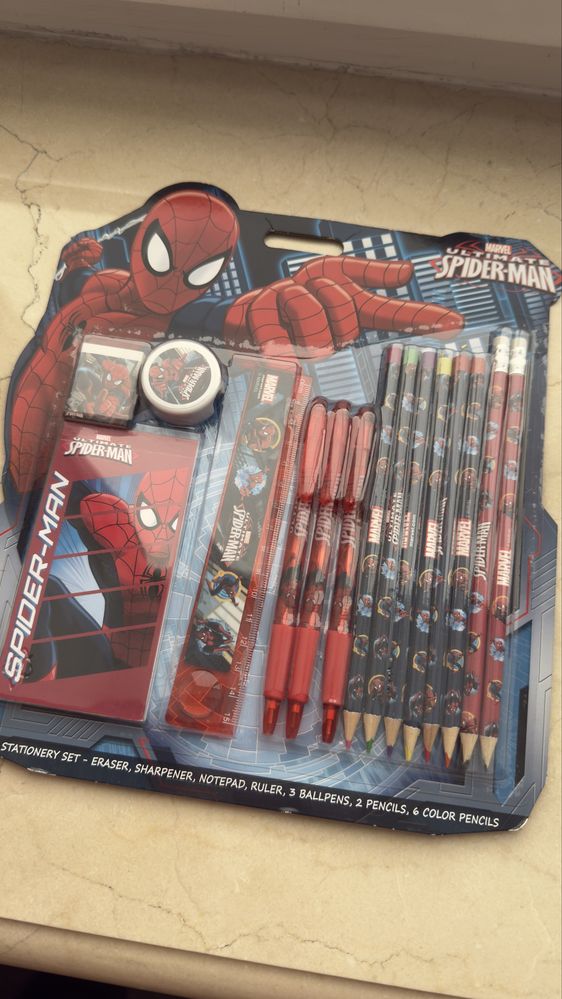 Набор карандашей и ручек Spider-man
