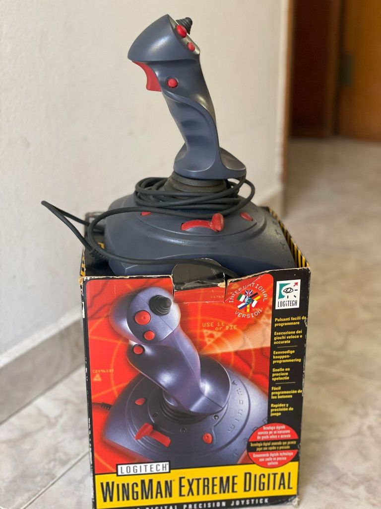 Joystick wingman da logitech