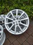 18 Renault 5x114,3 7,5J et39 czujniki Brock B32-758
